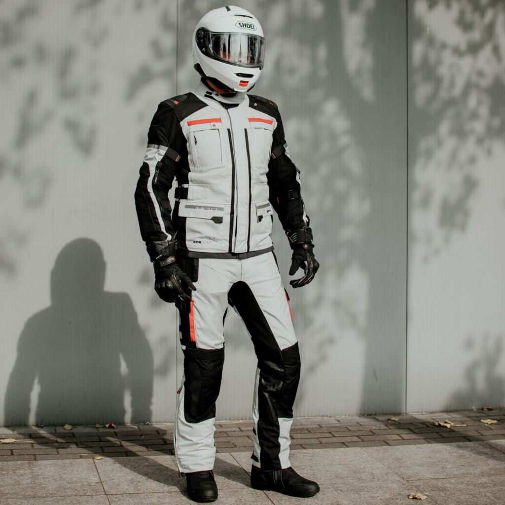 zestaw ubrań na motocykl szosowo-turystyczny