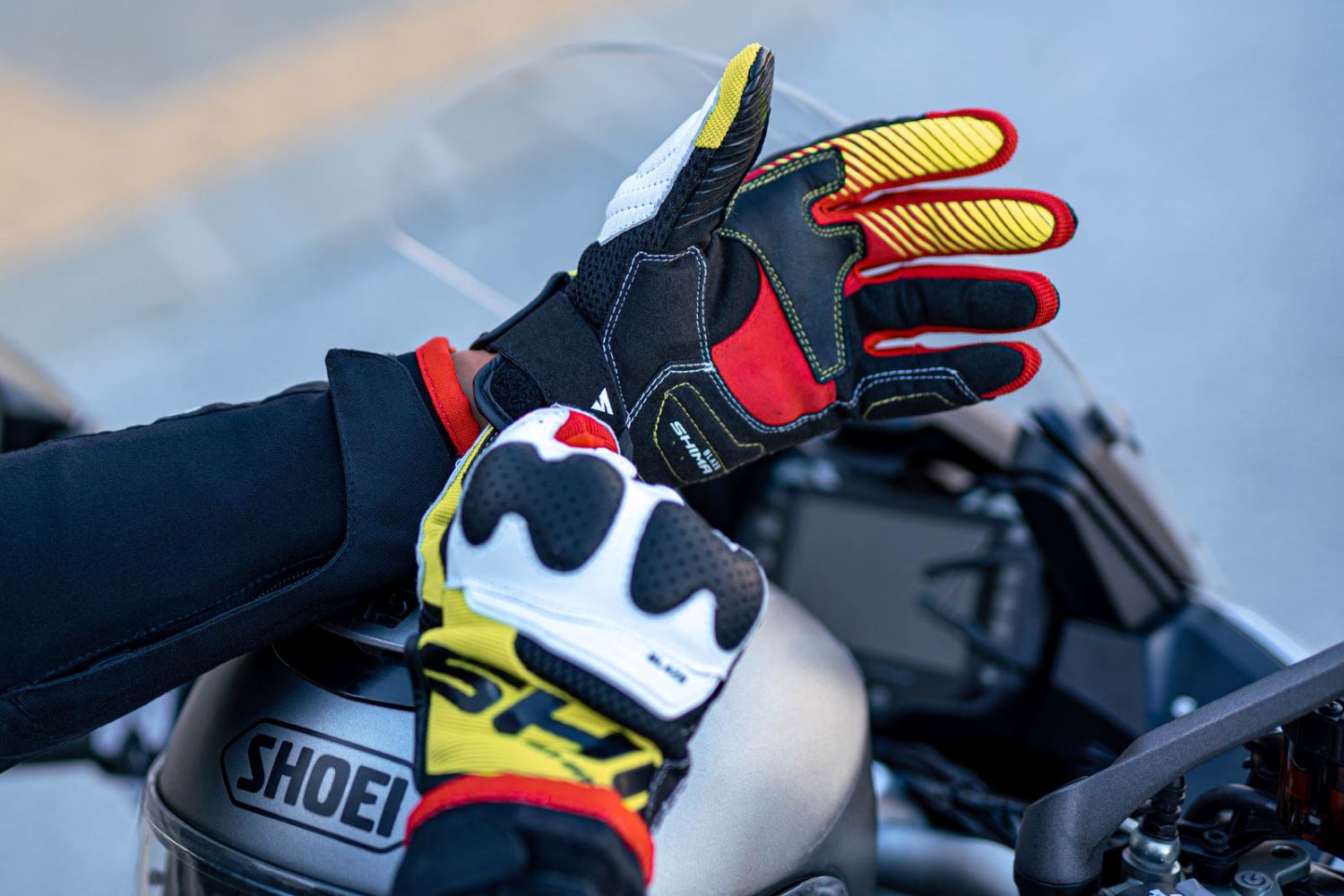 Jakie rękawice motocyklowe na lato? Te modele zapewnią komfort Twoim dłoniom
