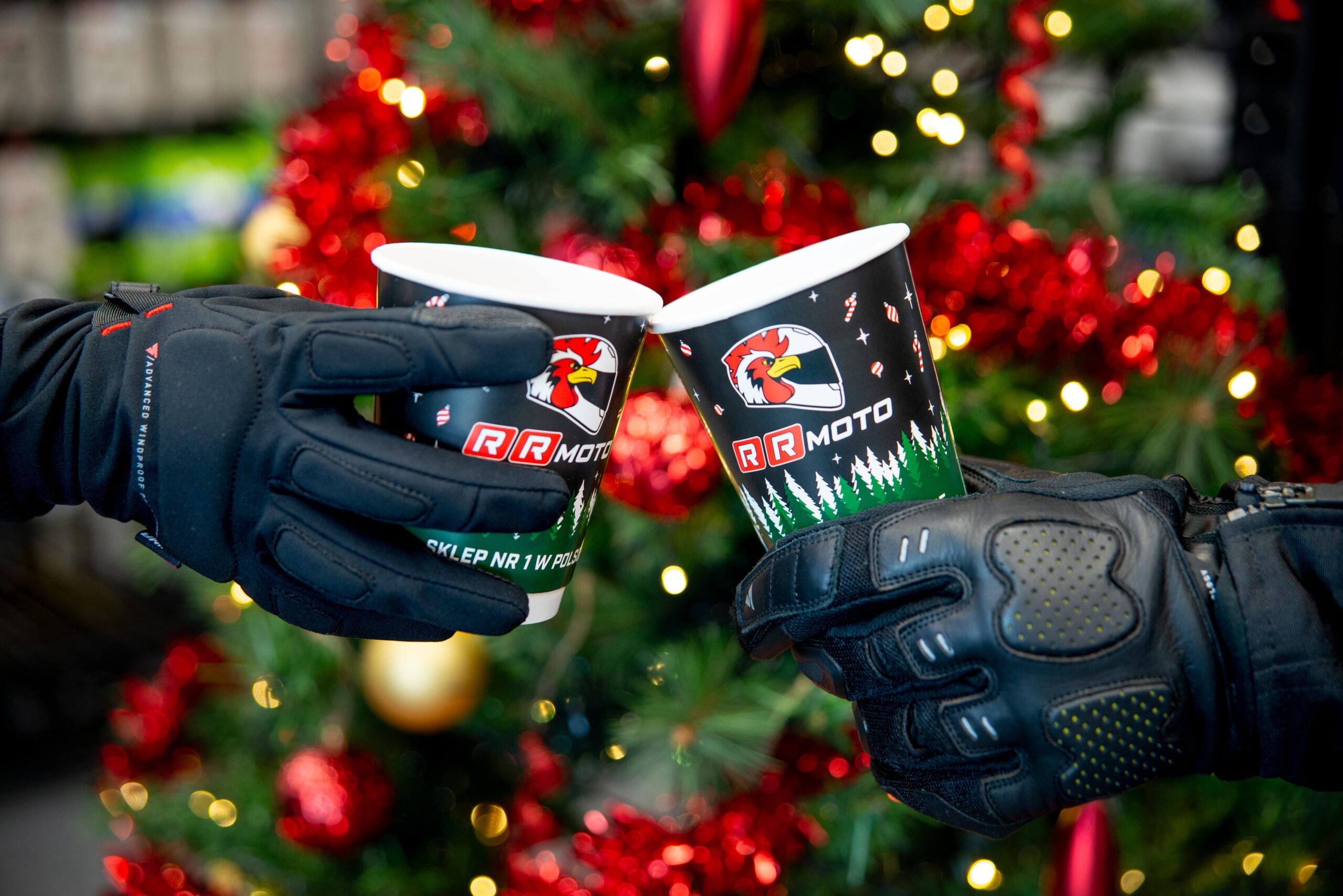 Rękawice motocyklowe pod choinkę – niedrogi prezent, który zawsze się przyda