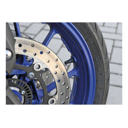 Zestaw pięciu nakrętek na wentyle marki LAMPA