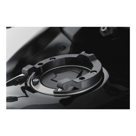 Mocowanie TANK RING SW MOTECH ION KAWASAKI 5 ŚRUB BLACK czarny