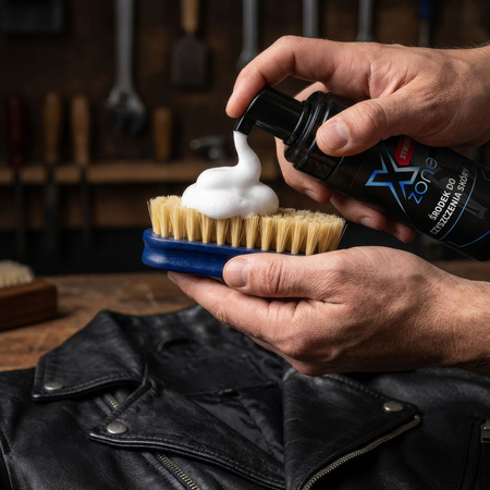 Środek do czyszczenia odzieży skórzanej XZONE STRONG 150ml