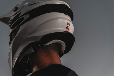 Kask cross MT FALCON S PURE A0 GLOSS PEARL biały