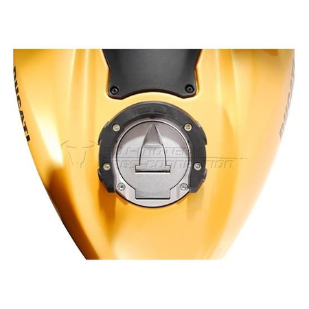 Mocowanie TANK RING SW MOTECH EVO APRILIA/DUCATI/MOTO GUZZI/MV AGUSTA BEZ ŚRUB BLACK czarny