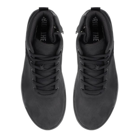 Buty krótkie RICHA TRAVIS WP BLACK czarny