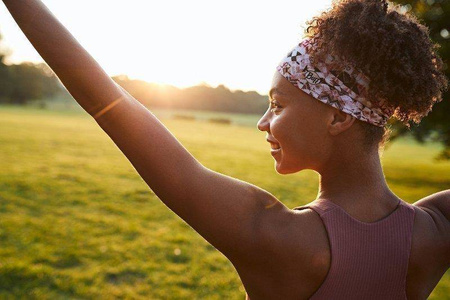 Opaska BUFF COOLNET UV+ TAPERED HEADBAND AZIR MULTI