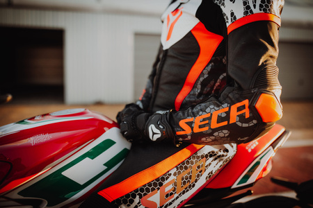 Kombinezon jednoczęściowy SECA SRS ONE FLUO RED czarny czerwony fluo biały