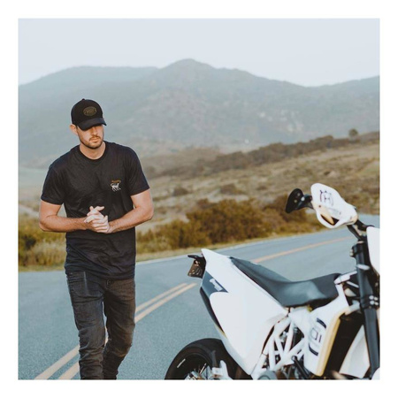 Czapka z daszkiem BROGER SNAPBACK BADGE BLACK czarny