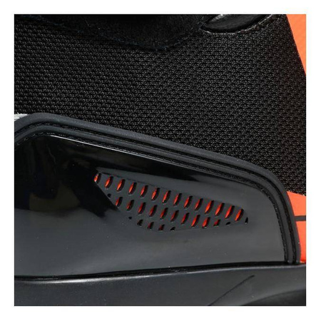 Buty krótkie DAINESE ENERGYCA AIR BLACK/RED FLUO czarny czerwony fluo