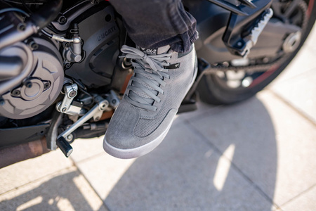 Trampki motocyklowe SHIMA SX-2 EVO GREY szary biały